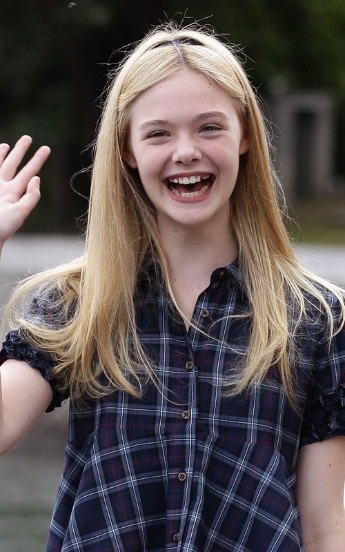 Elle-Fanning-in-Venice-September-3-elle-fanning-15251916-500-800
