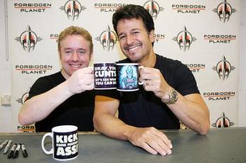 John Romita Jr. y Mark Millar (que no se resistieron a salir también disfrazados en Kick Ass 2)