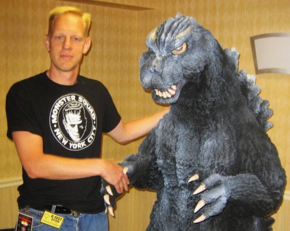 407863_142967749152079_436383551_n