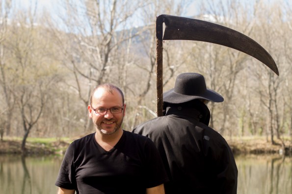 Víctor Matellano junto a Antonio Mayans, todo un homenaje a una de las imágenes icónográficas de Vampyr (Carl T. Dreyer, 1932)