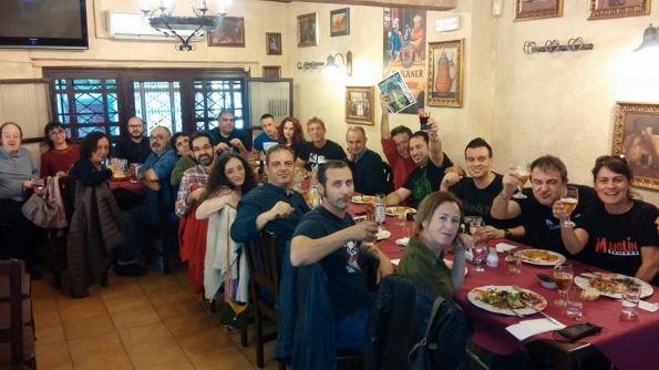 No solo y de cine y  libros se puede vivir...