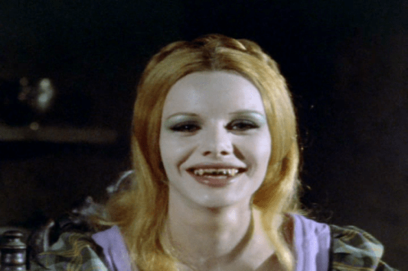 Perfecta vampiresa en La saga de los Drácula. 