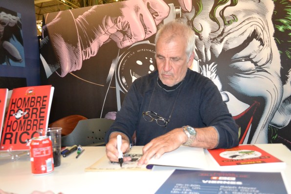 Ja, dibujante legendario de El Papus dedicando algunas de las reediciones de sus obras. 