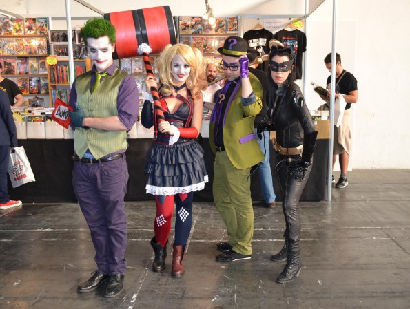 ... para todo hay lugar en el Salón.