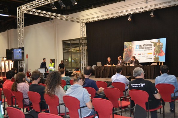 Uno de los confortables espacios para charlas y conferencias