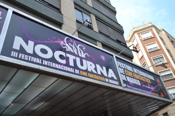 La marquesina del cine Palafox engalanada para la ocasión.