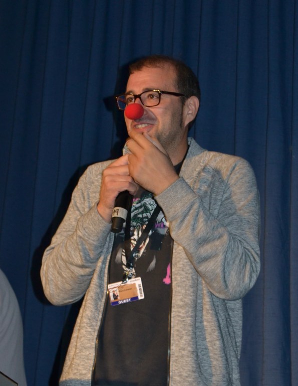 El simpático Paco Cabezas presentando su película, Mr. Right 