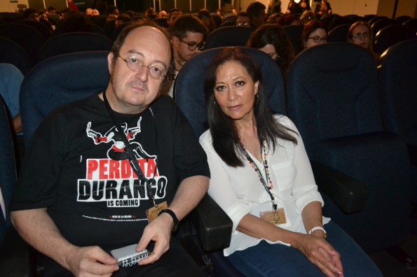 En el cine con Me Me Lai, musa de Ruggero Deodato y Umberto Lenzi que me confesó que prefería enfrentarse a los caníbales de la selva que el atracón de películas que como jurado se tuvo que meter entre pecho y espalda. Una señora estupenda. 