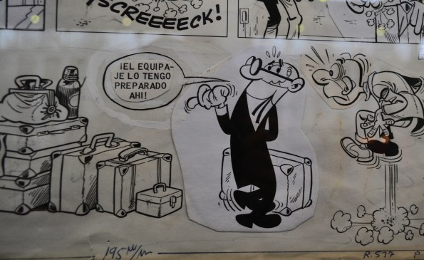 Una hoja reciclada con Mortadelo y Filemón superpuestos en las viñetas. 