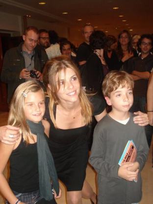 529385_10150948400176173_1185223031_n