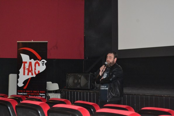 David Jordan presentando las sesiones de Cardoterror