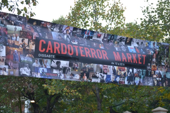 Por cierto, también hay mercado de películas, merchandising, libros de cine...