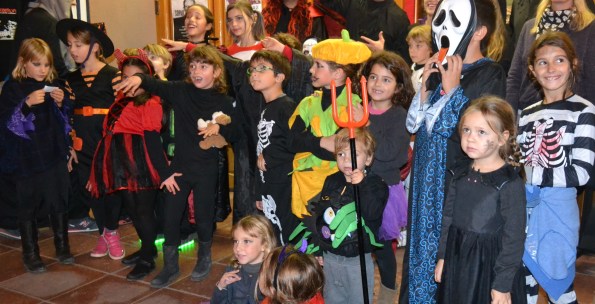 Con la llegada de la noche llegaron los espíritus del Castanyahalloween...